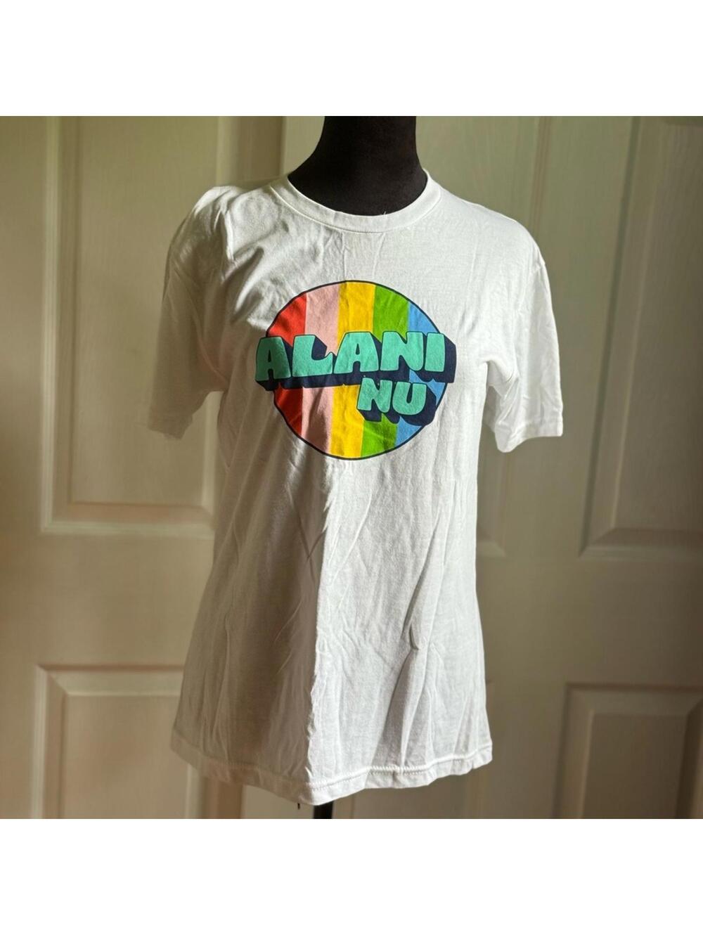 Women's Top | Short Sleeve Tee | Alani | Size Small |